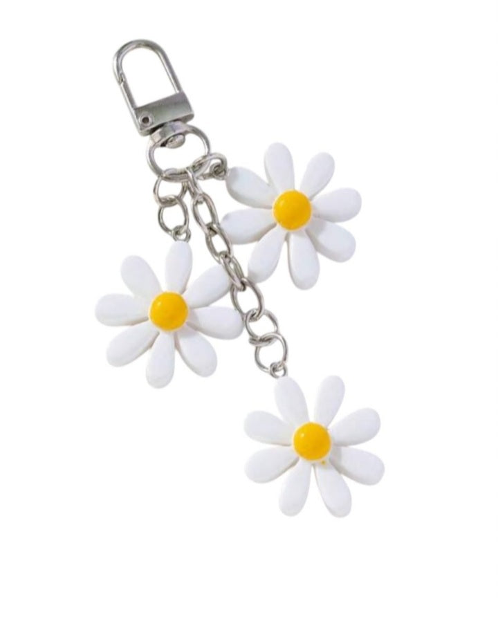 Daisy Shaped Handbag Pendant, 1pc, White